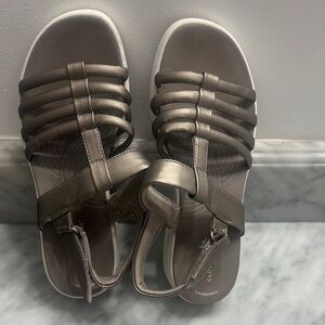 Clarks Women's Cloudstepper Drift Ease Wedge Sandals size 8